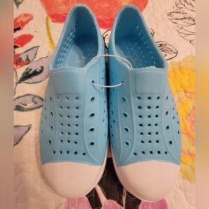 NWT Crew Cuts Girl's Water Shoes